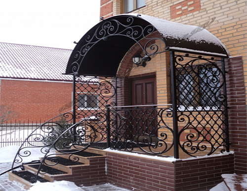 Козырек над крыльцом Козырек над крыльцом