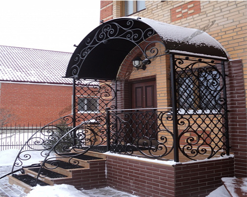 Козырек над крыльцом Козырек над крыльцом