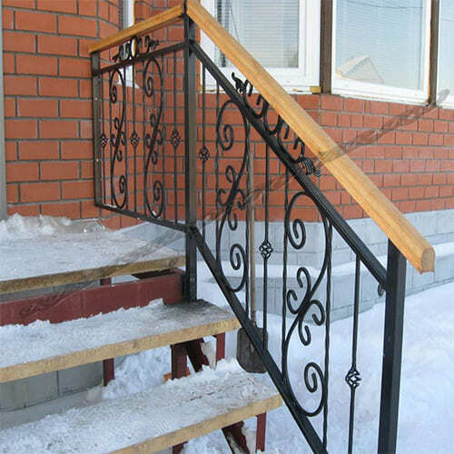 <span style="font-weight: bold;">Перила для лестниц из металла (ПЛ-10)</span>