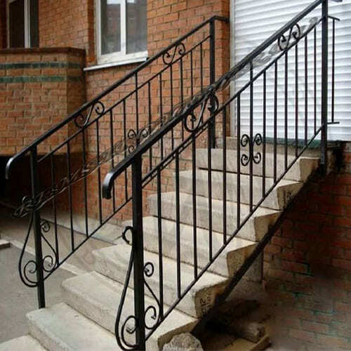 <span style="font-weight: bold;">Перила для лестниц из металла (ПЛ-3)</span>