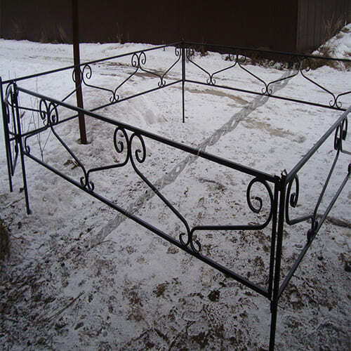 Металлическая ограда на кладбище (МО-3)