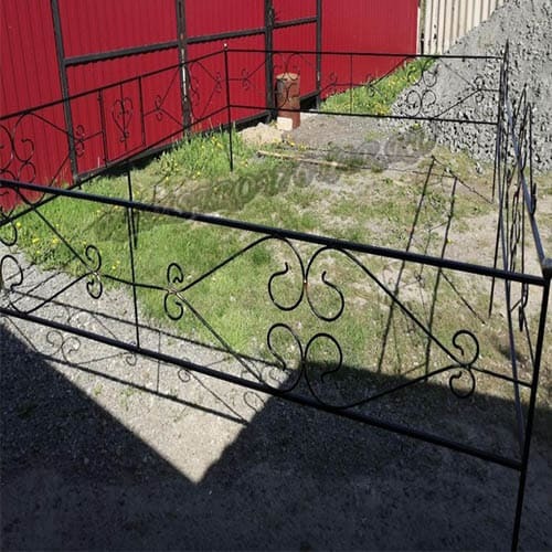 Металлическая ограда на кладбище (МО-11)